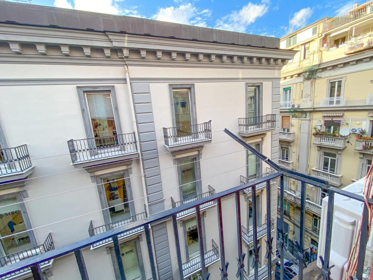 Le Casette Di Piazza Borsa Napels Buitenkant foto